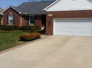 55172 Woods Lane, Shelby Twp, MI 48316