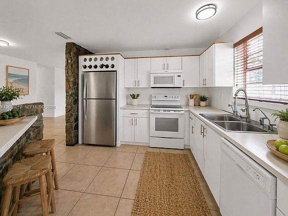 5th image of 8241 SW 12th Ter