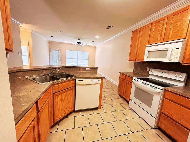 12342 Pineview Ln — Photo 13