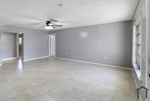 6 bed, $5,730 — Photo 3