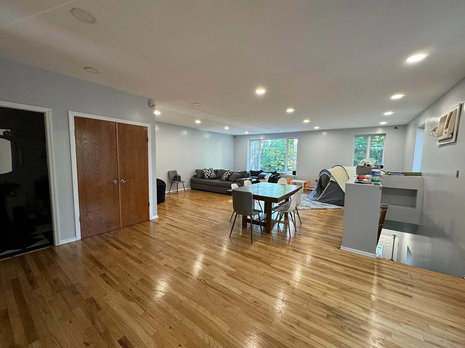 2516 Hubbard Street — Photo 1