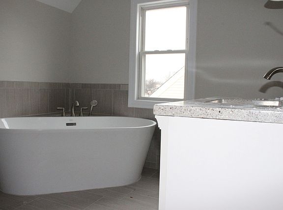 5th image of 7751 Latrobe Ave