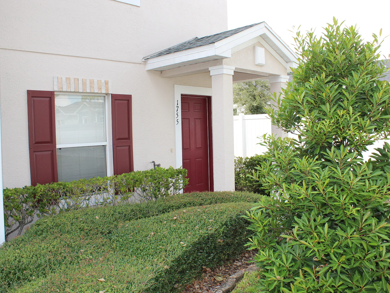 1755 Sedgefield Ct — Photo 2
