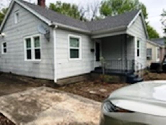 3rd image of 3336 Douglass Ave