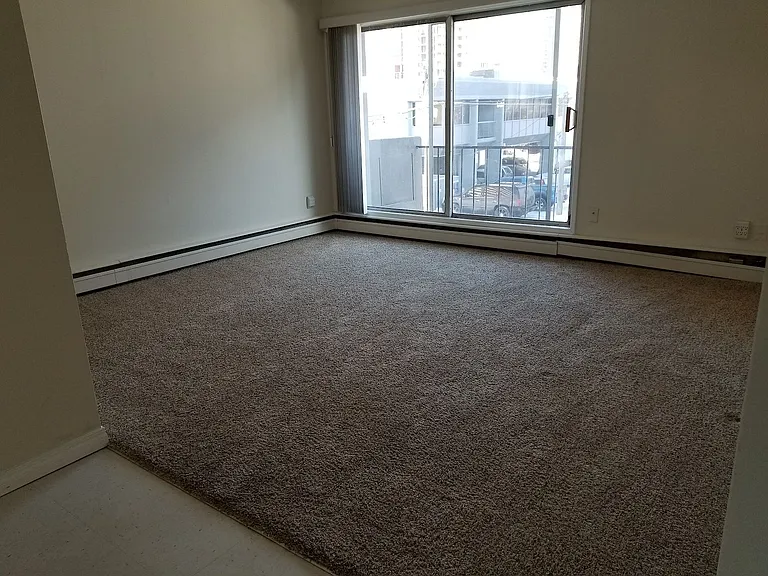 1712 10th St SW #402 — Photo 15
