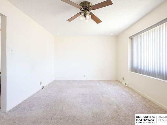 5th image of 5018 S 121st St