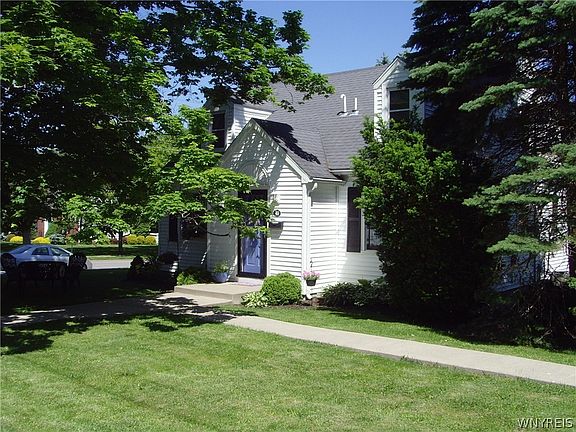 2nd image of 40 Princeton Pl