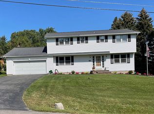 5001 Greenview Ter, Syracuse, NY 13215