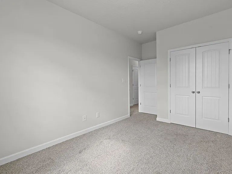 2035 Folkstone Woods Ln — Photo 16
