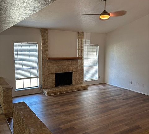 3rd image of 2849 London Ln