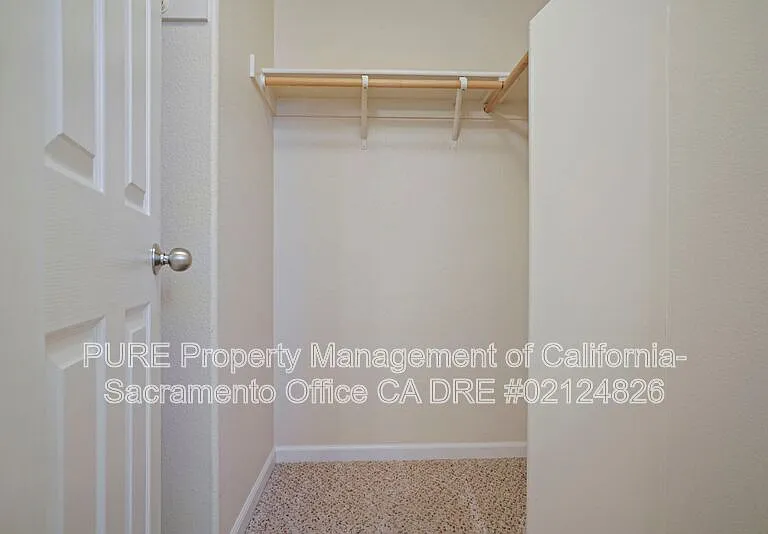 11091 International Dr — Photo 28