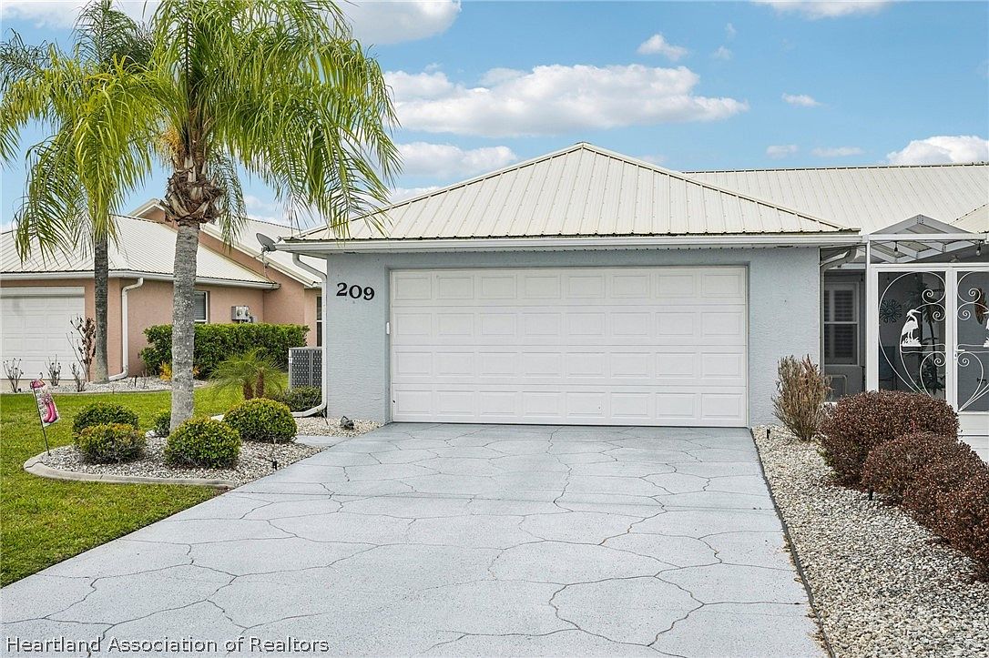 209 Clubhouse Ct