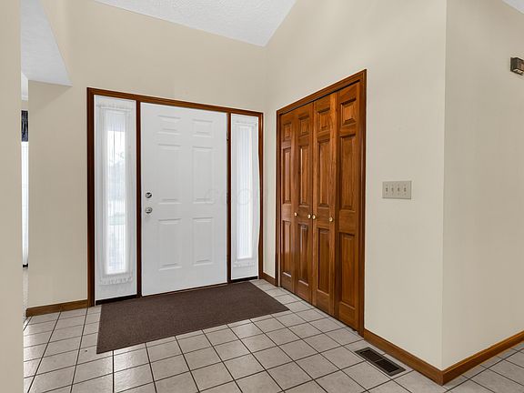 5th image of 6681 Chelton Pl