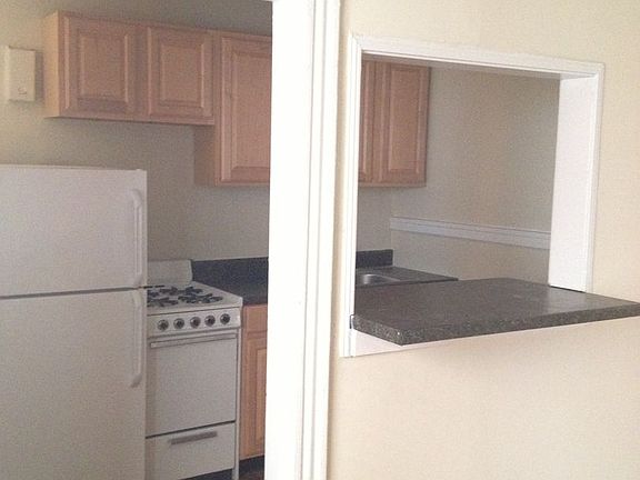 3rd image of 3033 Park Ave APT 1
