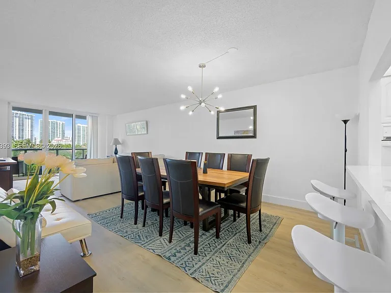 19370 Collins Ave #422 — Photo 9