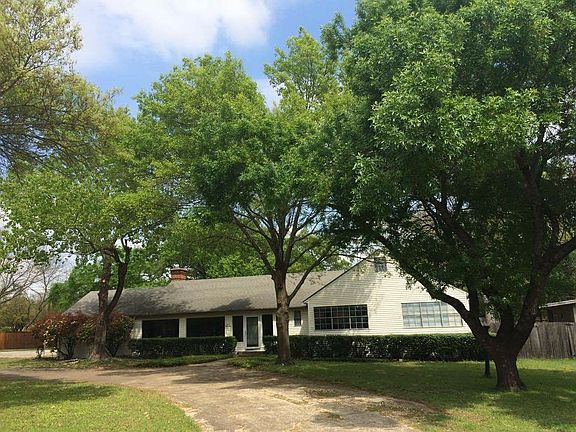 2nd image of 316 John Arden Dr