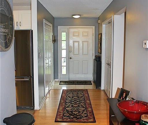 4th image of 107 Country Club Ct #107