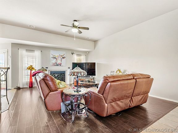 5th image of 20184 E 38th St S