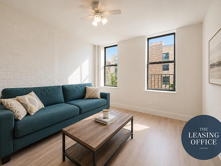 450 W 46th St #4FW — Photo 2