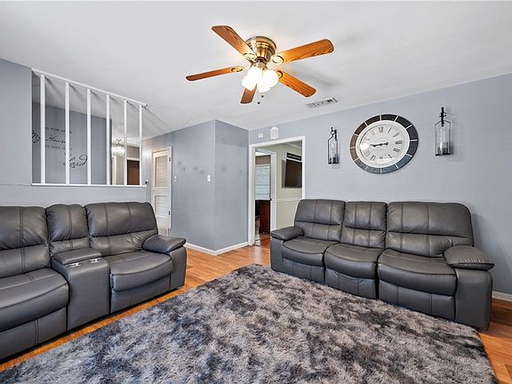 4th image of 2531 S 26th St