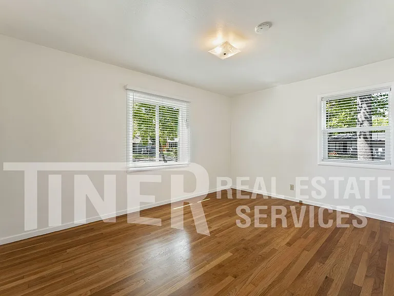 541 Sandburg Dr — Photo 11