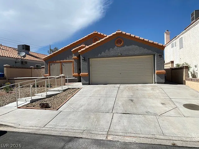 8220 James Grayson Dr — Photo 1