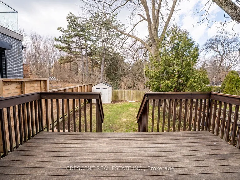 520 Prince Edward Dr N #MAIN — Photo 24