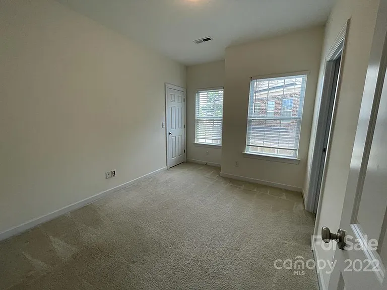 14639 Juventus St — Photo 10