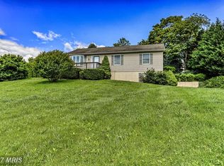 115 Clevenger Cir, Falling Waters, WV 25419