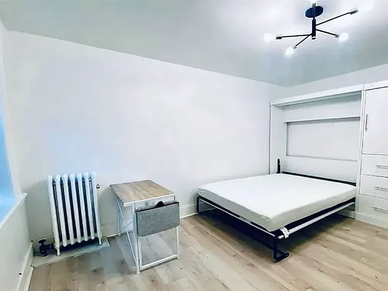 211 Lafayette Ave #2 — Photo 1