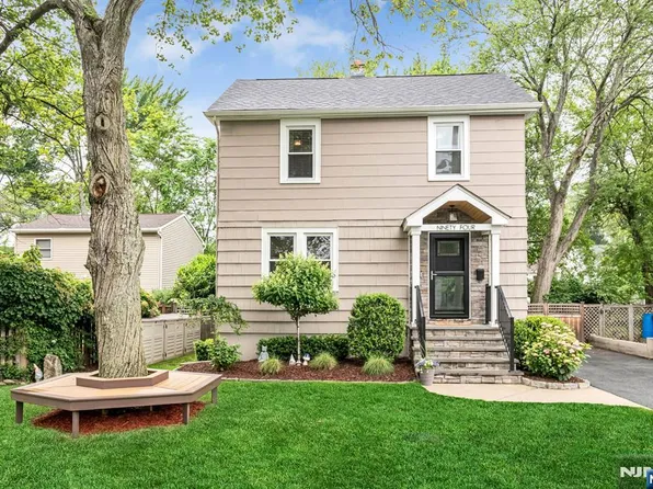 94 Lenox Ave, Dumont, NJ 07628
