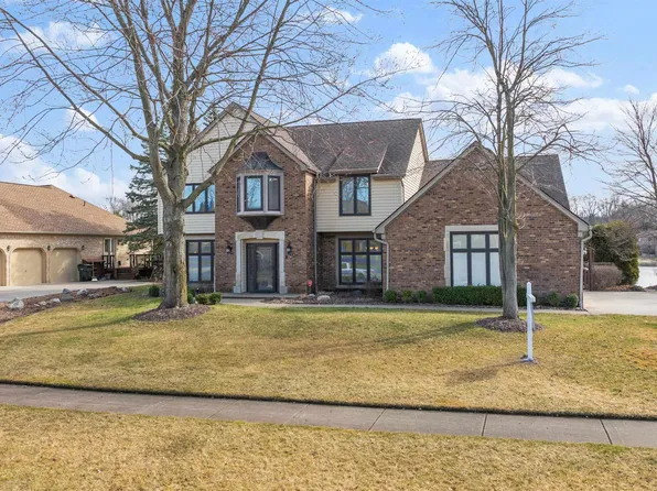 54334 Sherwood Ln, Shelby Township, MI 48315