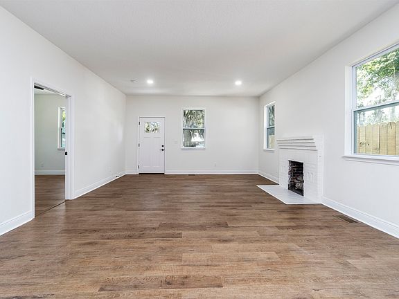 5th image of 28 McMillan St