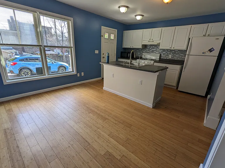 23 E Parmenter St — Photo 14