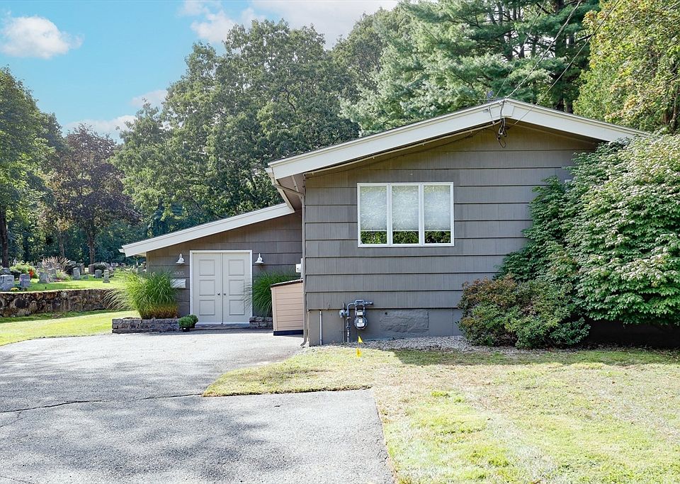 1005 Summer St, Lynnfield, MA 01940 | Zillow
