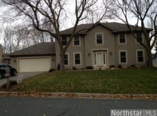 170 Carriage Ln, Burnsville, MN 55306