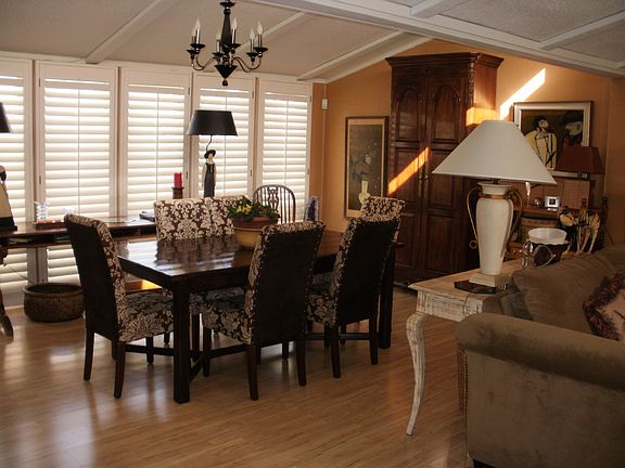 Vaulted Ceilings thru-out