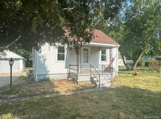 21604 Sunset Ave, Warren, MI 48091