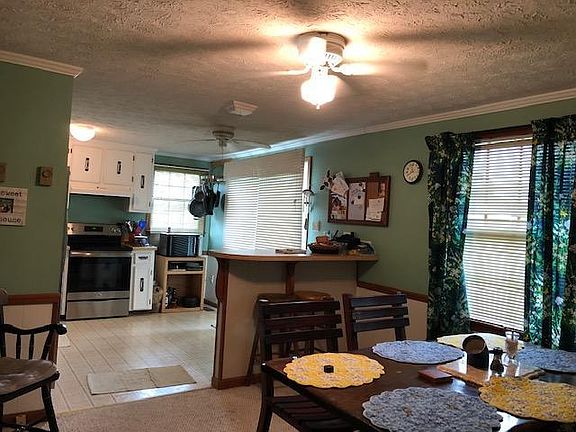 5th image of 120 Club House Dr