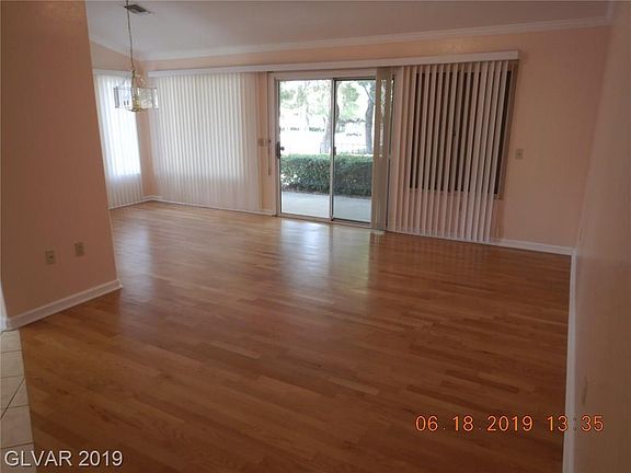 4th image of 8620 Willowrich Dr