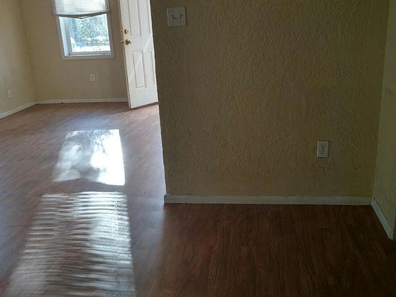 3rd image of 515 7th St SW