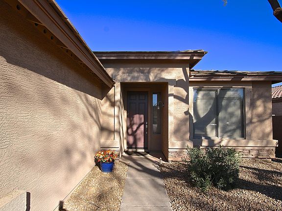 4th image of 2060 E Runaway Bay Pl