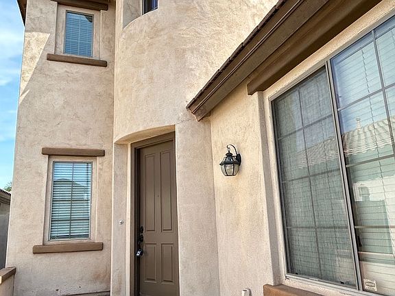 3rd image of 300 W Wisteria Pl