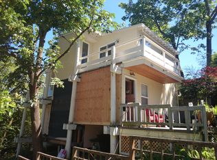 1734 26th Ave, Seattle, WA 98122