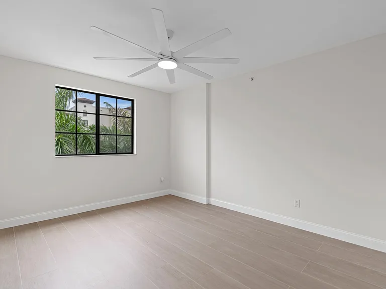 233 S Federal Hwy #405 — Photo 17