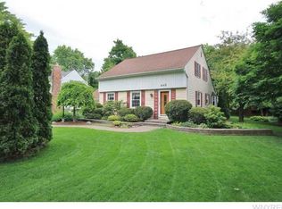 4145 Oakwood Dr, Williamsville, NY 14221