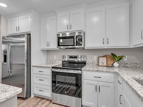 5th image of 720 Teresa Ct