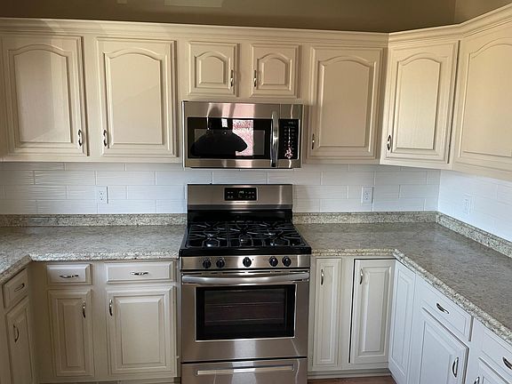 3rd image of 314 Joe McCarthy Dr #314