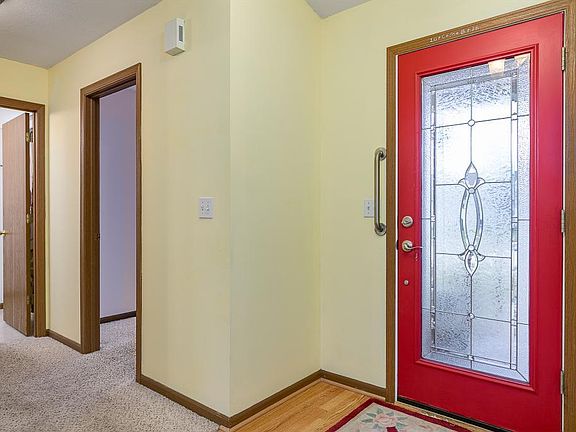 2nd image of 7 Woodfield Ln