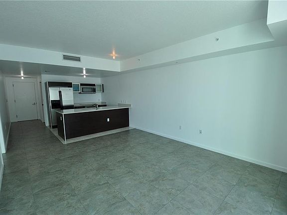 3rd image of 1900 N Bayshore Dr #3609-1